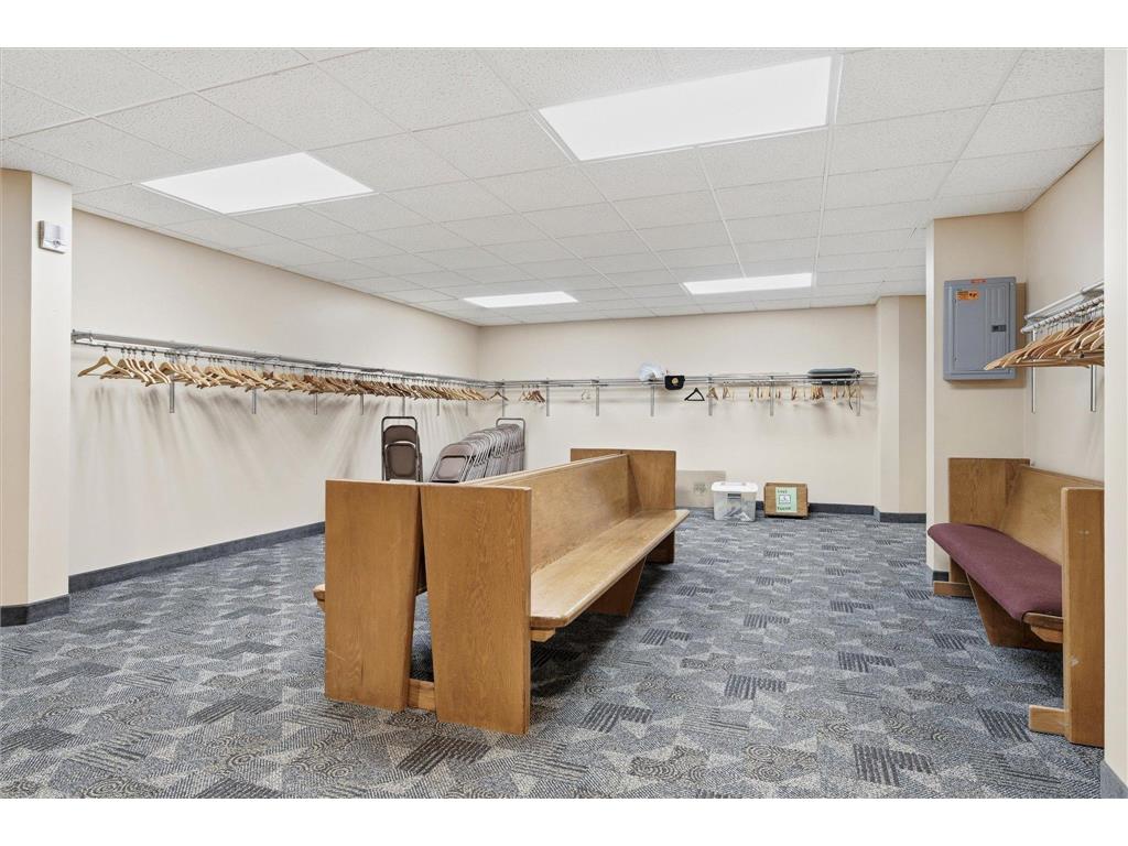 965 Larpenteur Avenue W Roseville MN 55113 7034910 image19