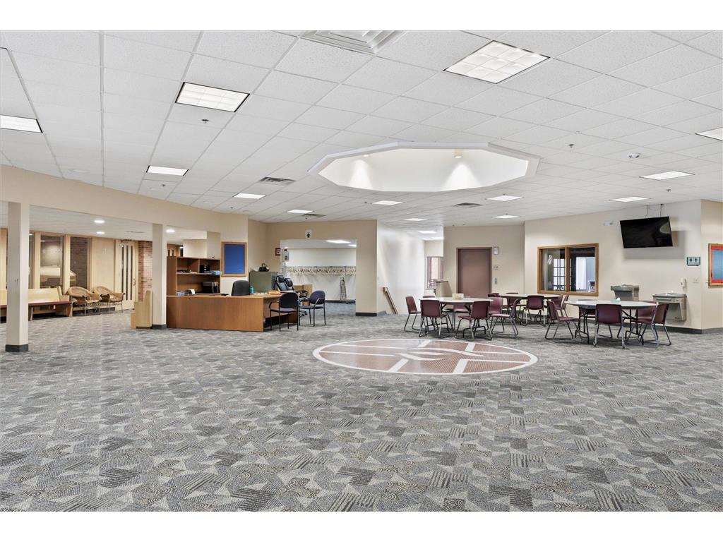 965 Larpenteur Avenue W Roseville MN 55113 7034910 image20