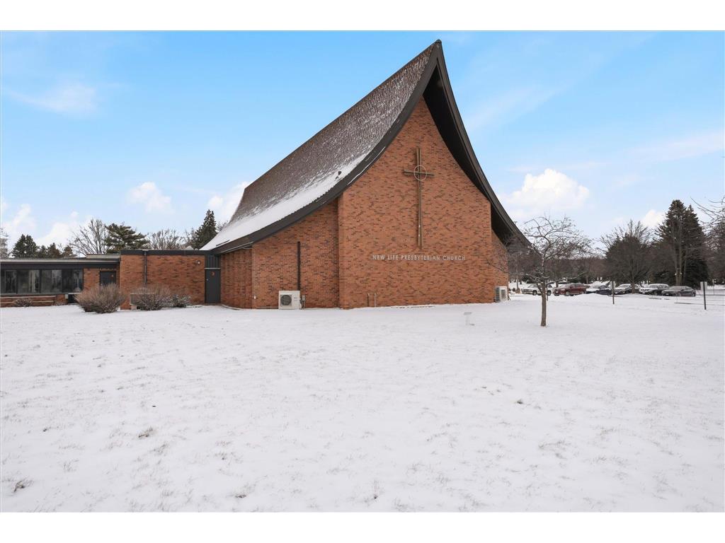 965 Larpenteur Avenue W Roseville MN 55113 7034910 image3