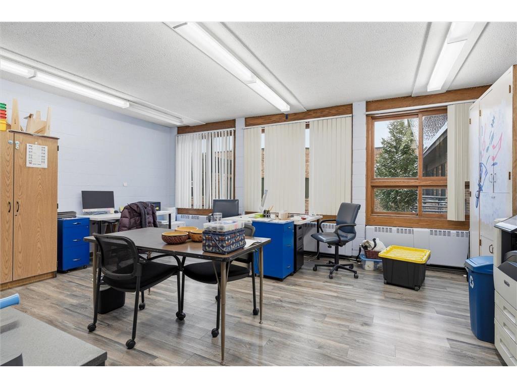 965 Larpenteur Avenue W Roseville MN 55113 7034910 image6