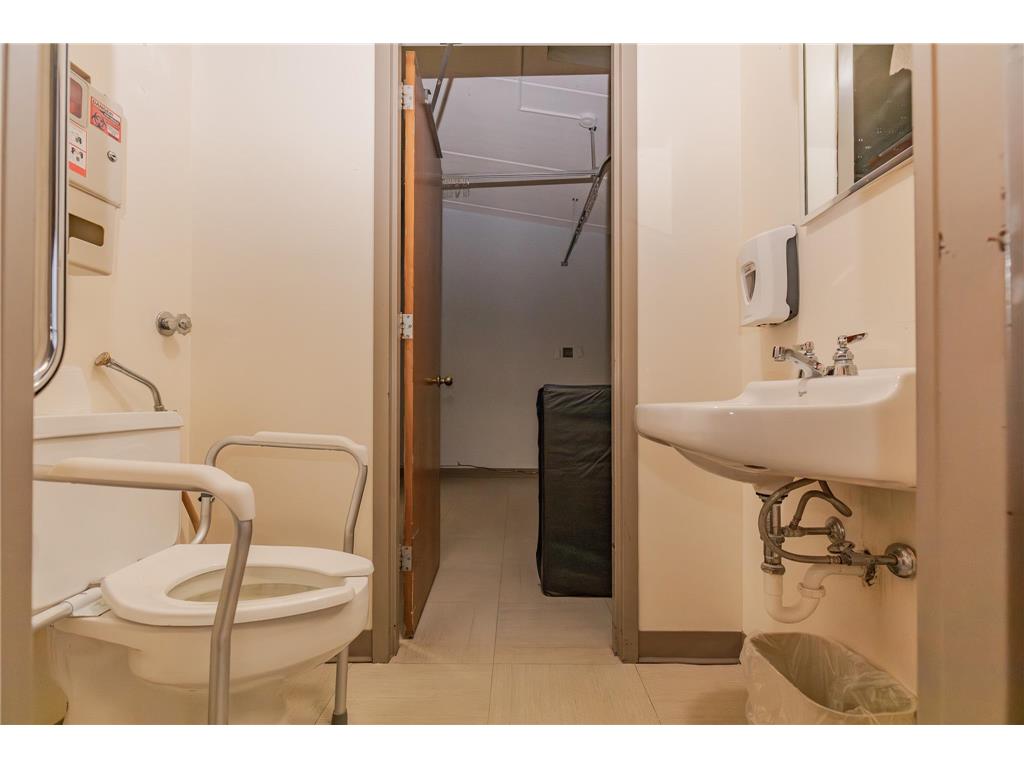 965 Mcmillan Street Worthington MN 56187 6596949 image15