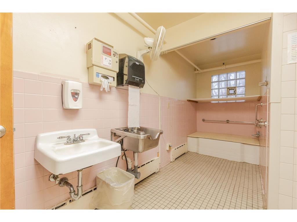 965 Mcmillan Street Worthington MN 56187 6596949 image32