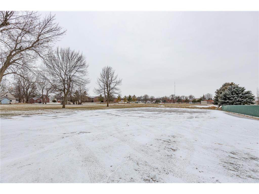 965 Mcmillan Street Worthington MN 56187 6596949 image75