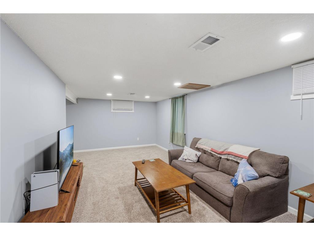 965 Redwell Lane Apple Valley MN 55124 7061265 image14