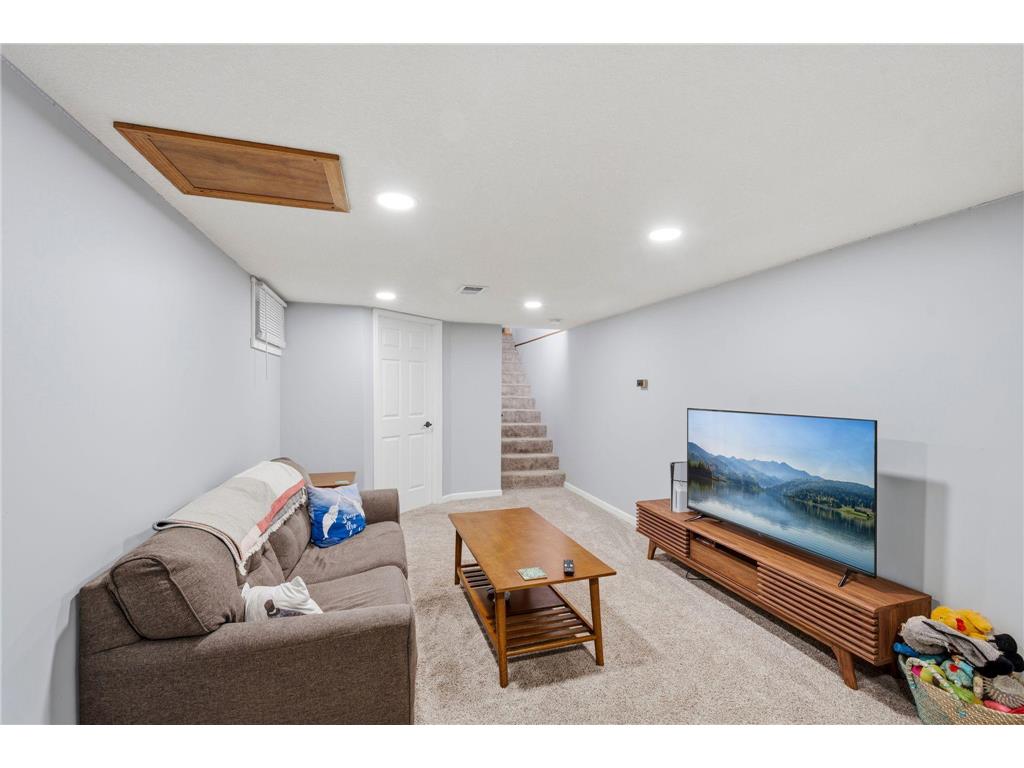 965 Redwell Lane Apple Valley MN 55124 7061265 image15