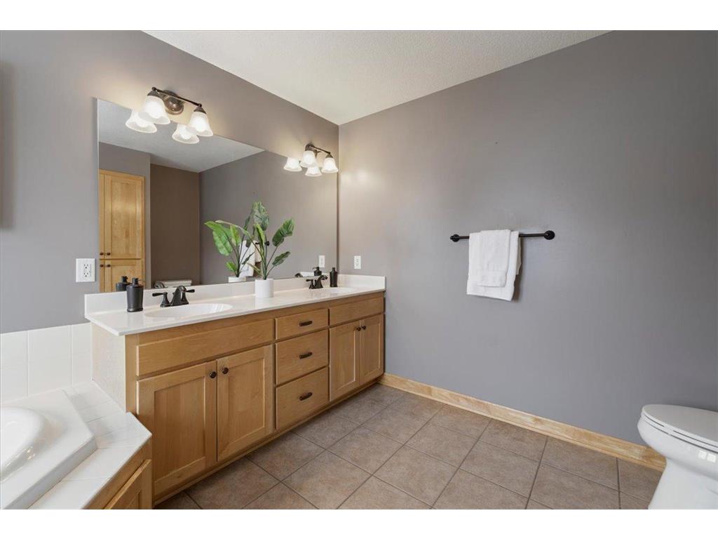 965 Woodview Court Carver MN 55315 7022306 image22