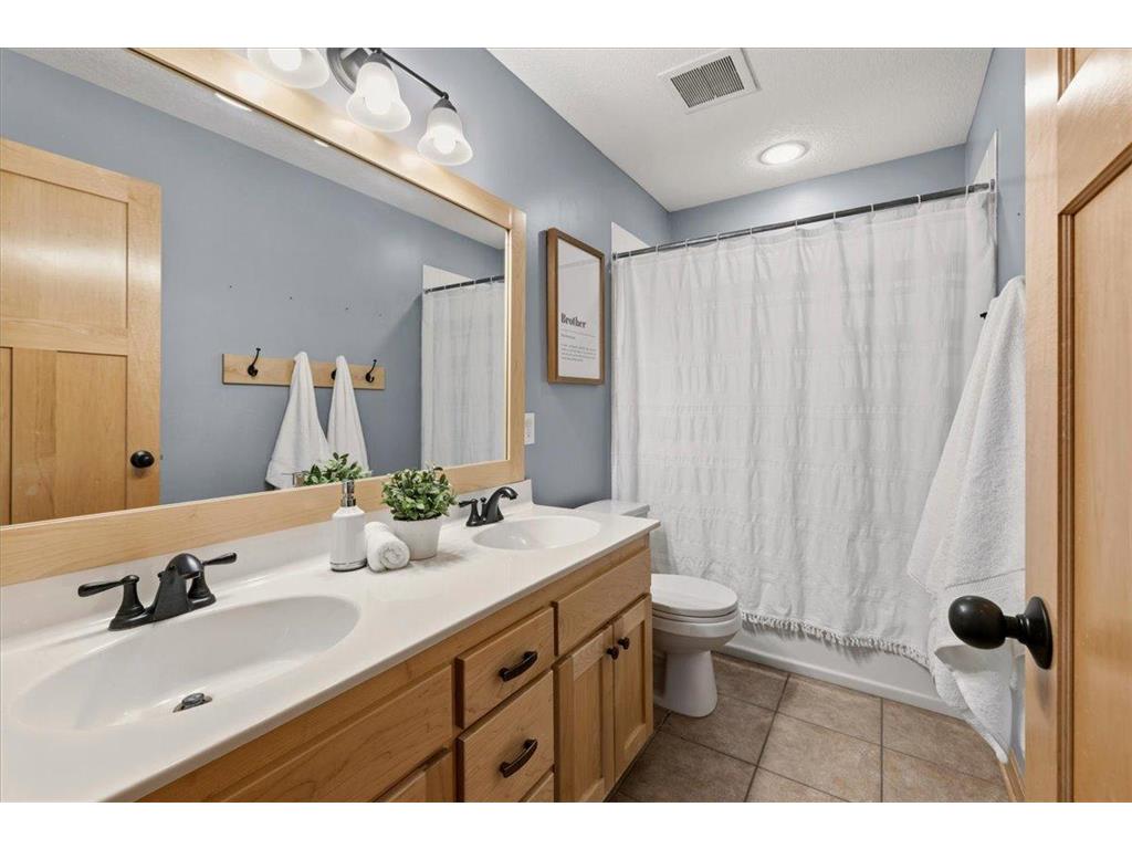 965 Woodview Court Carver MN 55315 7022306 image28