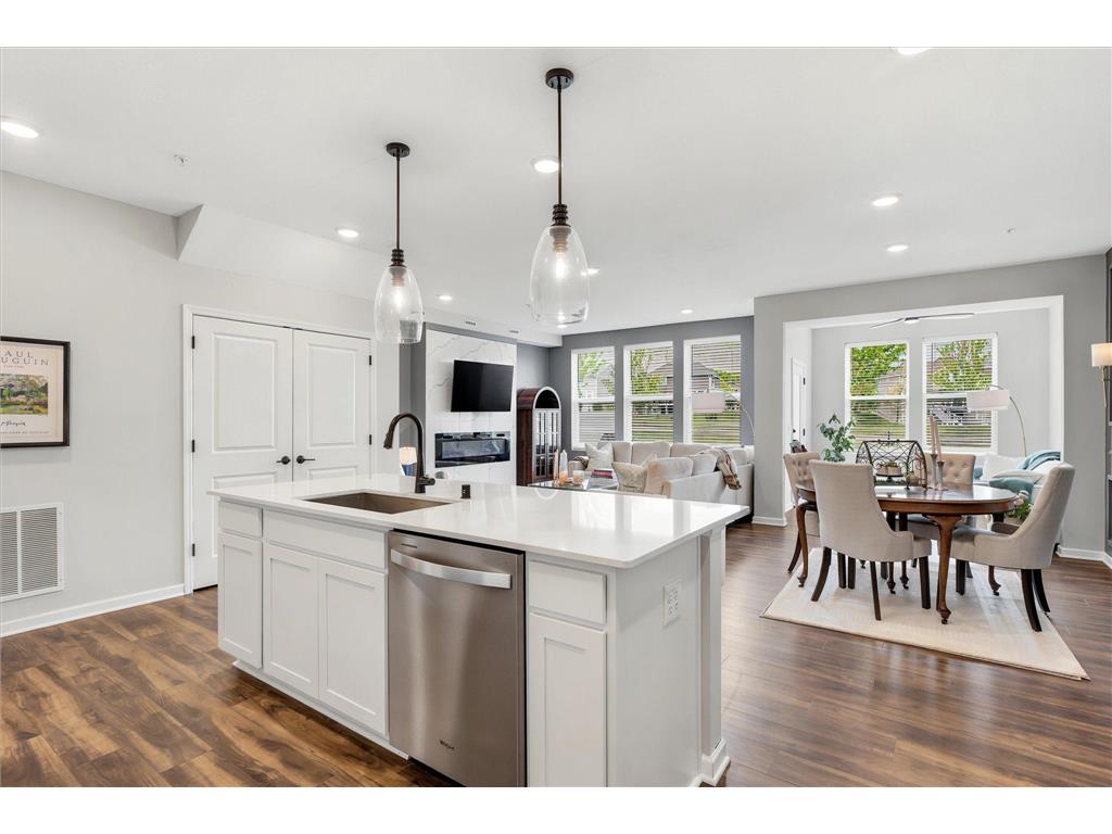 9650 4th Street N Lake Elmo MN 55042 7077739 image3