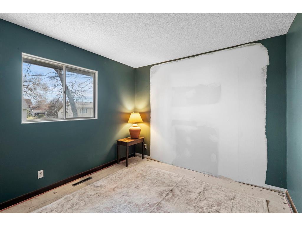 966 Oak Ridge Point NE Blaine MN 55434 7048114 image24