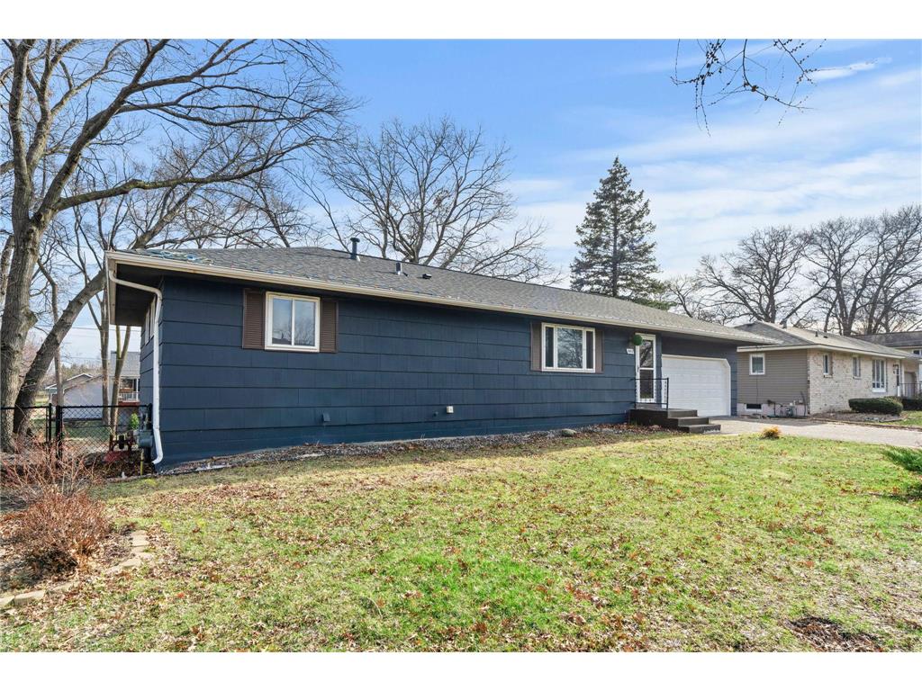 966 Oak Ridge Point NE Blaine MN 55434 7048114 image9