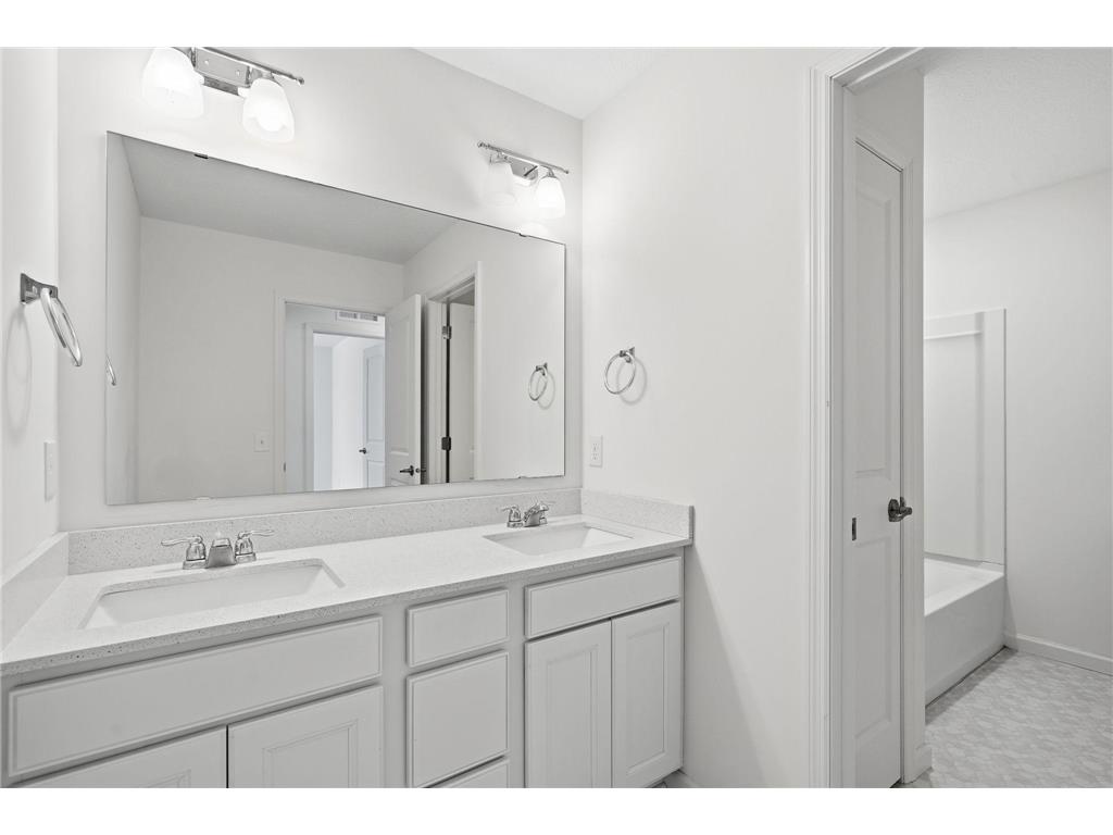 9669 4th Street Lane N Lake Elmo MN 55042 7060200 image34