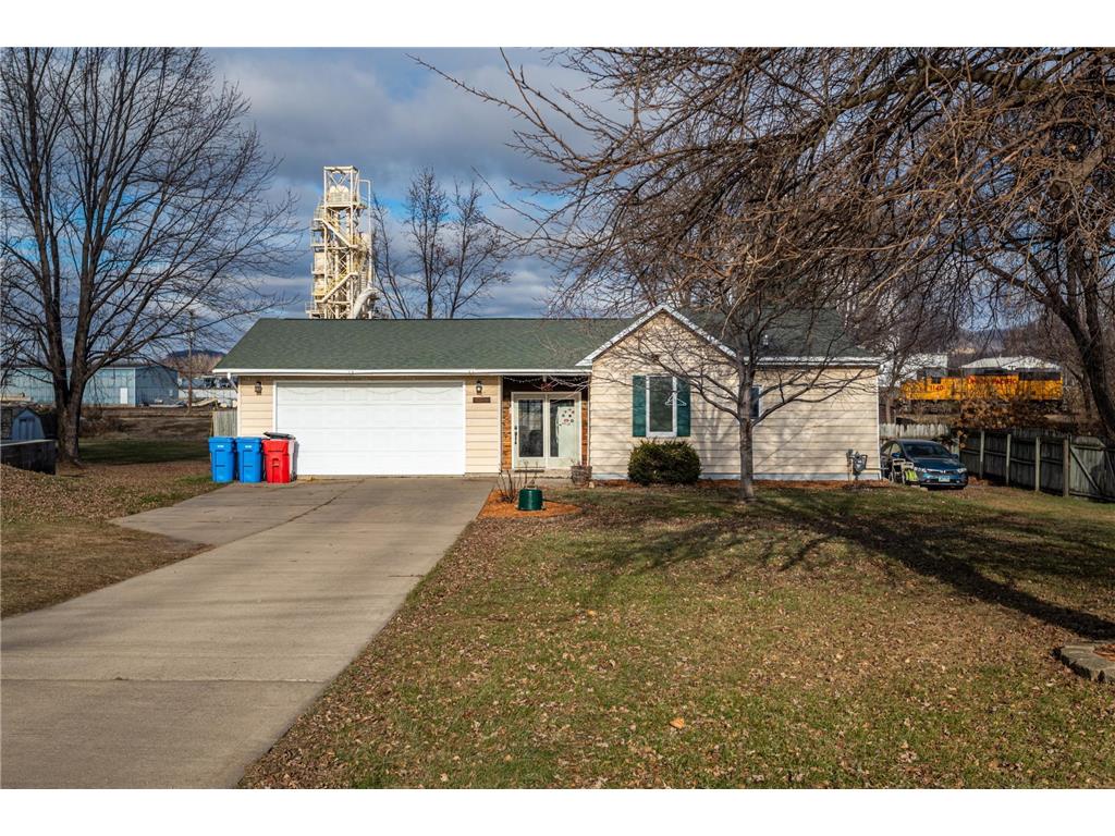 968 W 2nd Street Winona MN 55987 6638715 image1