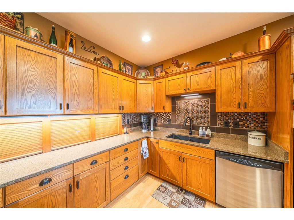 969 32nd Street S Moorhead MN 56560 7091881 image18