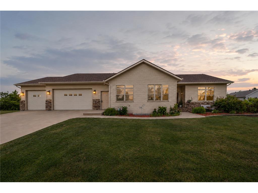 969 32nd Street S Moorhead MN 56560 7091881 image2