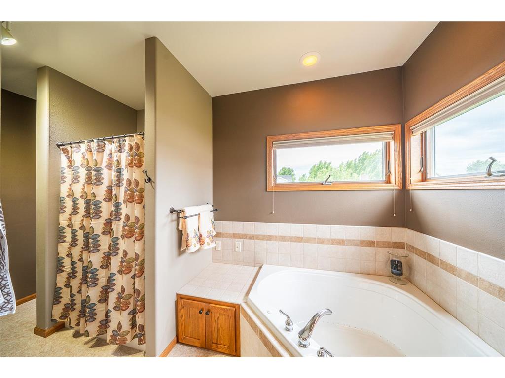 969 32nd Street S Moorhead MN 56560 7091881 image26