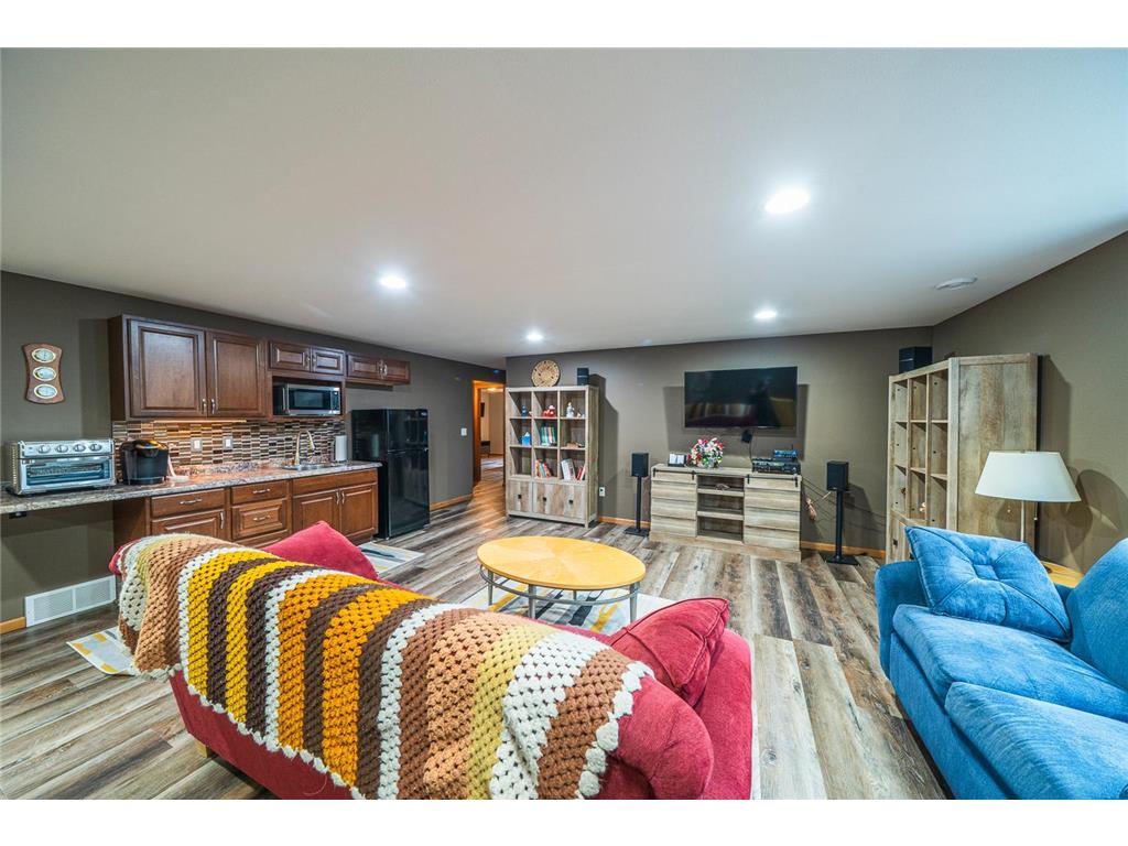 969 32nd Street S Moorhead MN 56560 7091881 image34