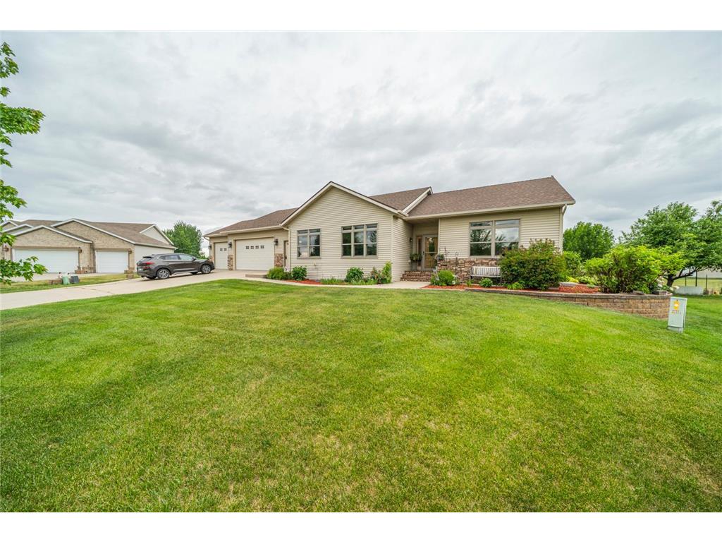 969 32nd Street S Moorhead MN 56560 7091881 image4