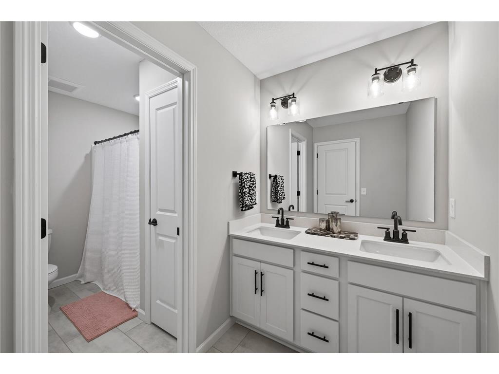 9699 4th Street N Lake Elmo MN 55042 7030170 image24