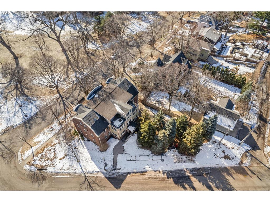 97 Langford Park #4 Saint Paul MN 55108 7022475 image30