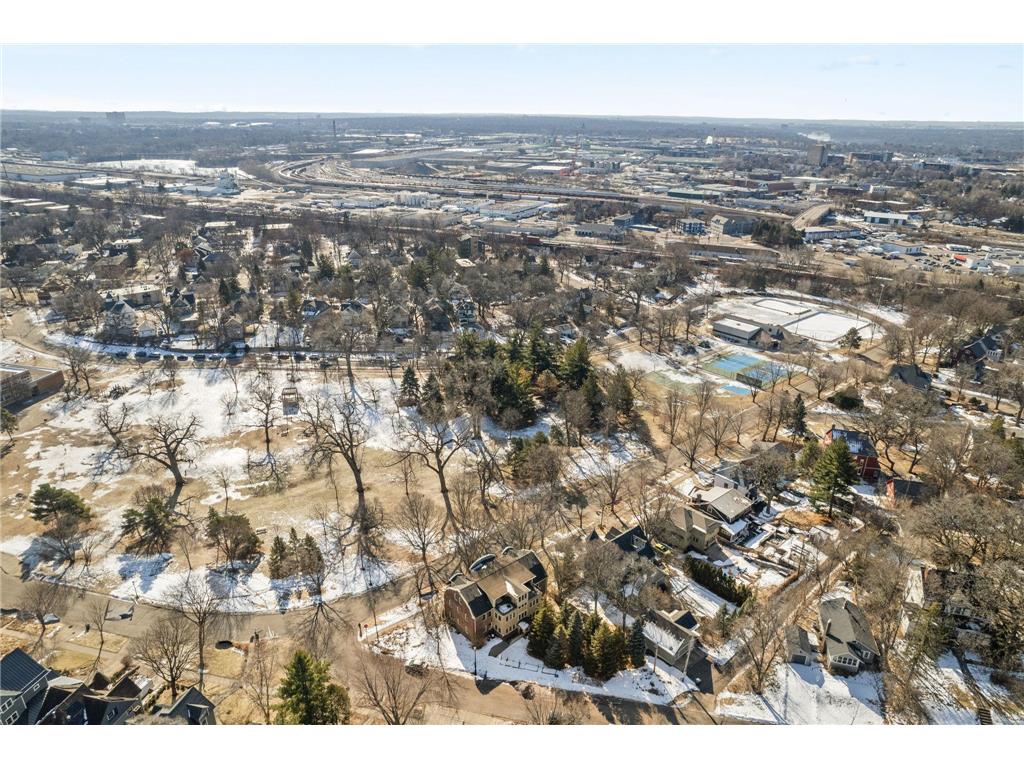 97 Langford Park #4 Saint Paul MN 55108 7022475 image34