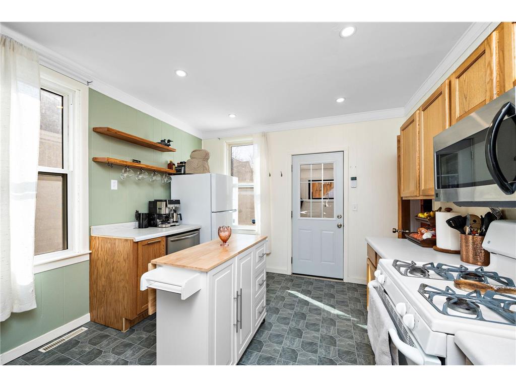 970 Geranium Avenue E Saint Paul MN 55106 7051502 image9