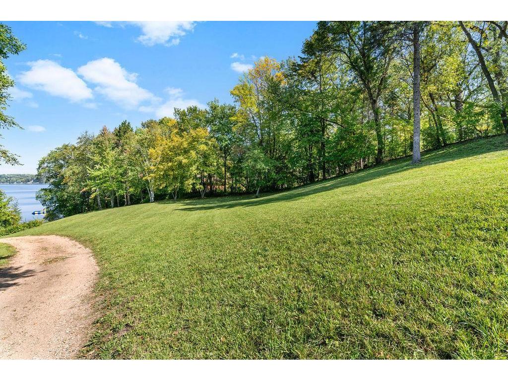 970 Pleasant View Road Chanhassen MN 55317 - Christmas 6817889 image14