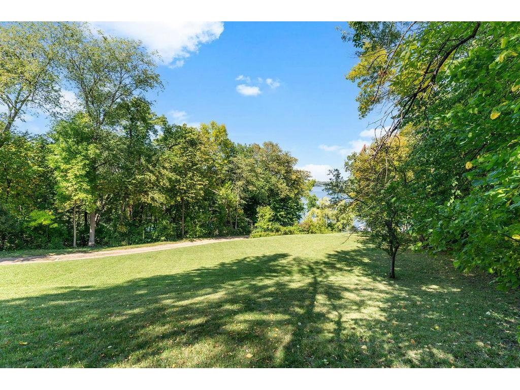 970 Pleasant View Road Chanhassen MN 55317 - Christmas 6817889 image15