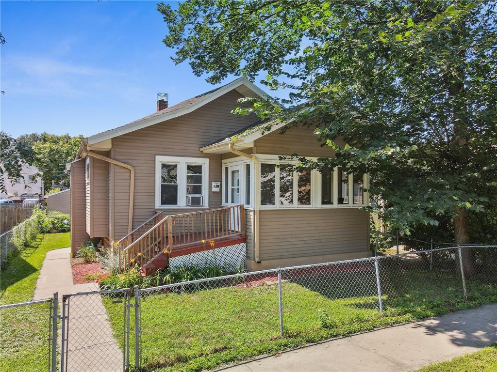 970 Randolph Avenue Saint Paul MN 55102 6402381 image1