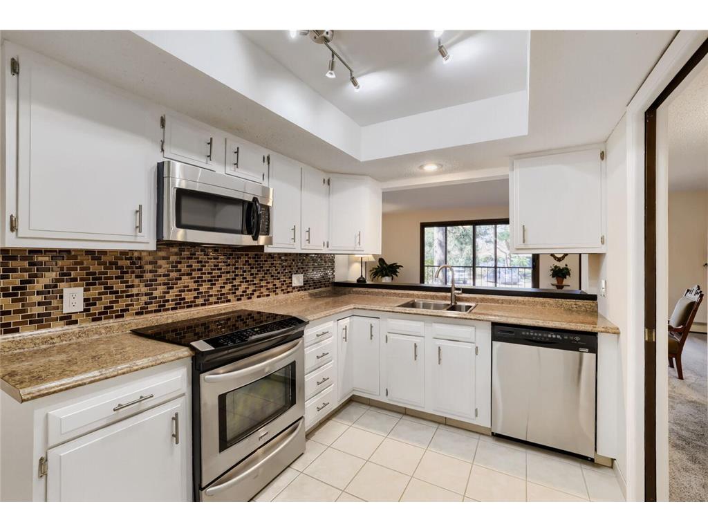 9700 Portland Avenue S #126 Bloomington MN 55420 7065022 image4