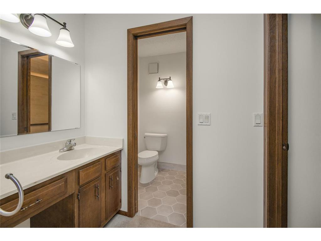 9700 Portland Avenue S #129 Bloomington MN 55420 7046177 image20