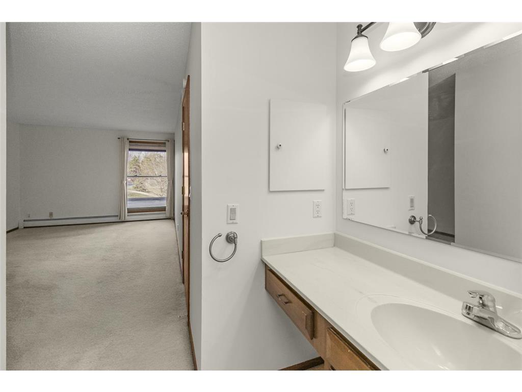 9700 Portland Avenue S #129 Bloomington MN 55420 7046177 image22