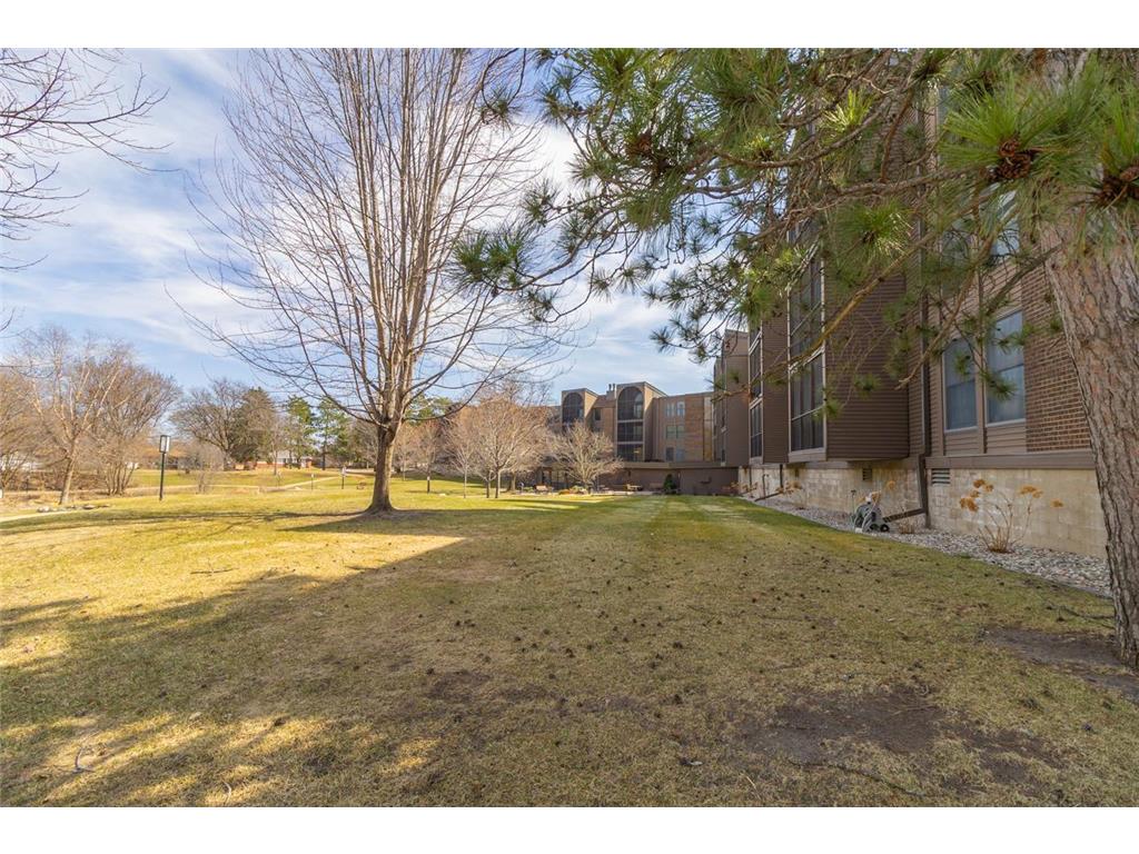 9700 Portland Avenue S #129 Bloomington MN 55420 7046177 image38