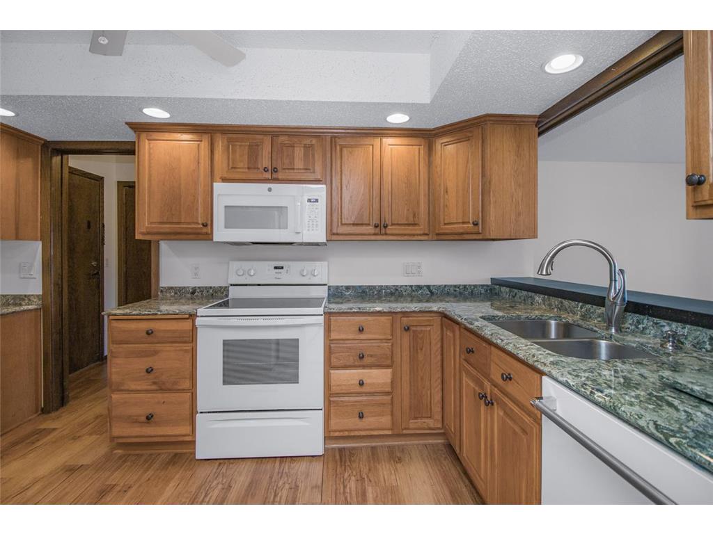 9700 Portland Avenue S #129 Bloomington MN 55420 7046177 image5