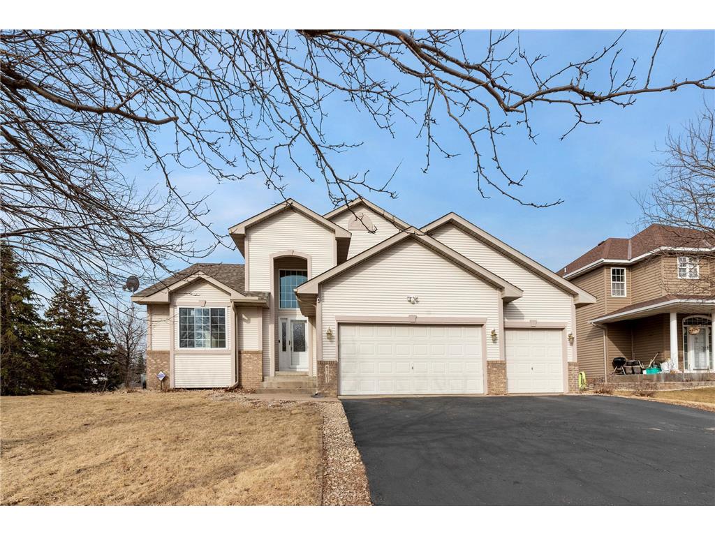 9701 Almond Avenue N Brooklyn Park MN 55443 6576875 image1