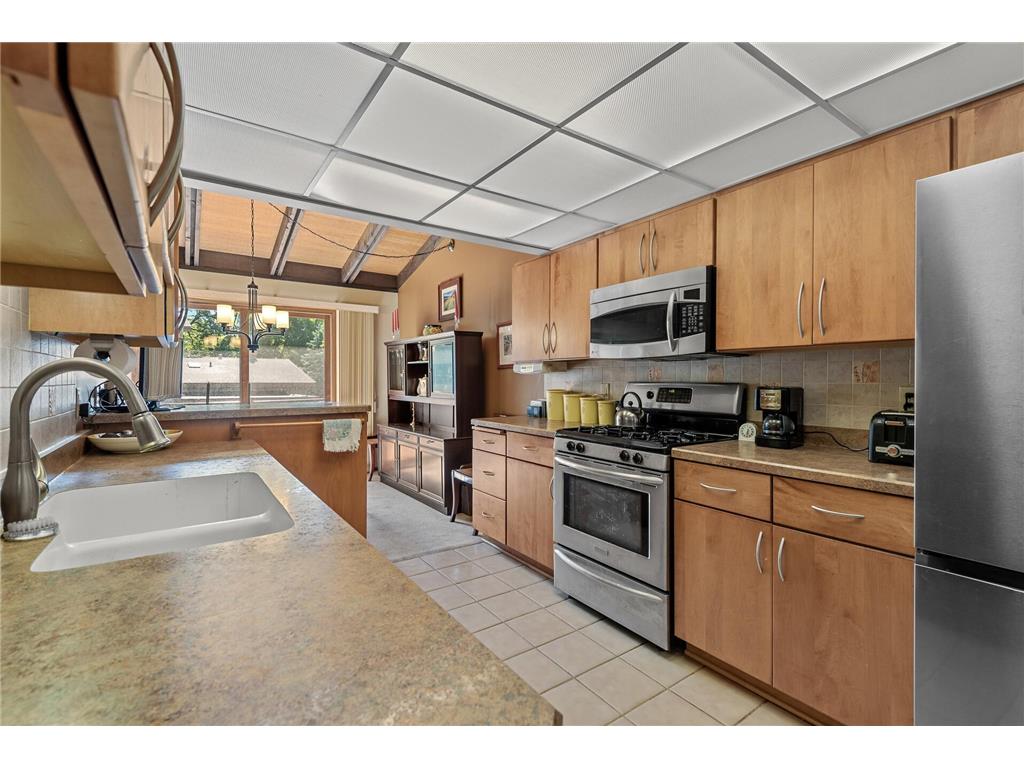 9705 Mill Creek Drive, Eden Prairie, MN, 55347 MLS 6501278 Edina