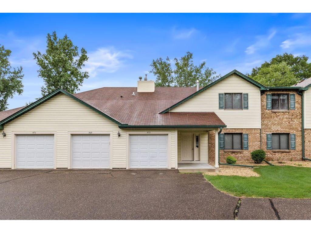 971 Heritage Court E #204 Vadnais Heights MN 55127 7051366 image1