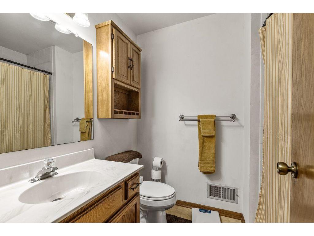 971 Heritage Court E #204 Vadnais Heights MN 55127 7051366 image11