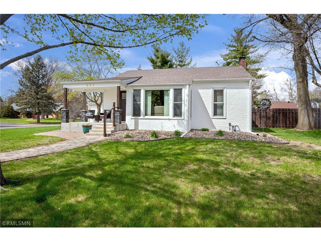 971 Lovell Avenue W Roseville MN 55113 6713078 image1