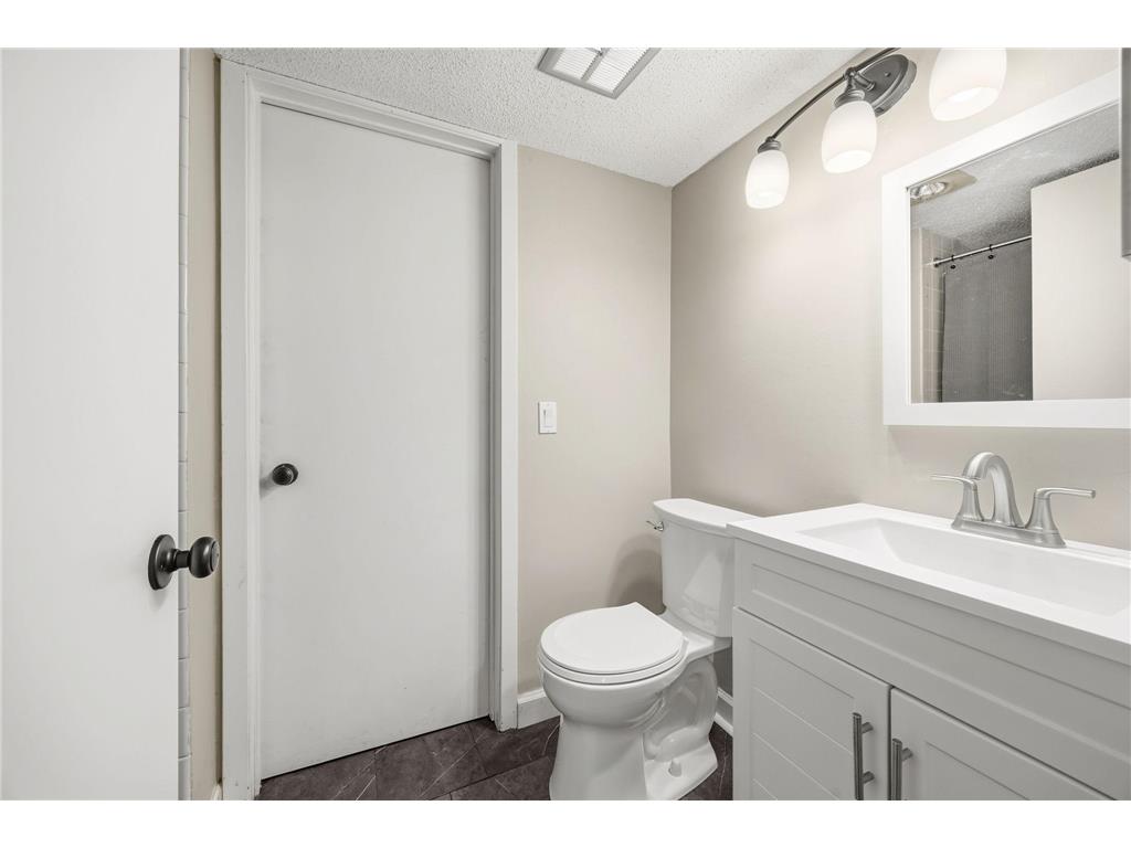 9712 Cimarron Circle Minnetonka MN 55305 7112429 image25