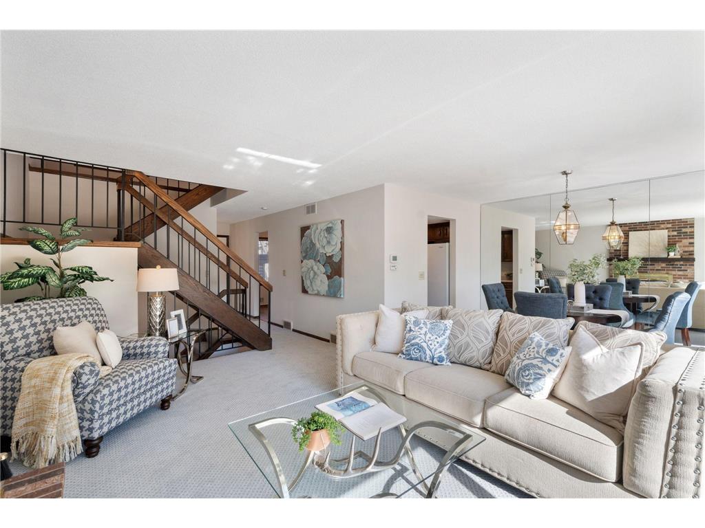 9712 Mill Creek Drive Eden Prairie MN 55347 6691268 image1