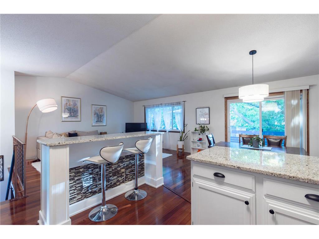 9716 Cavell Avenue S Bloomington MN 55438 6659111 image1