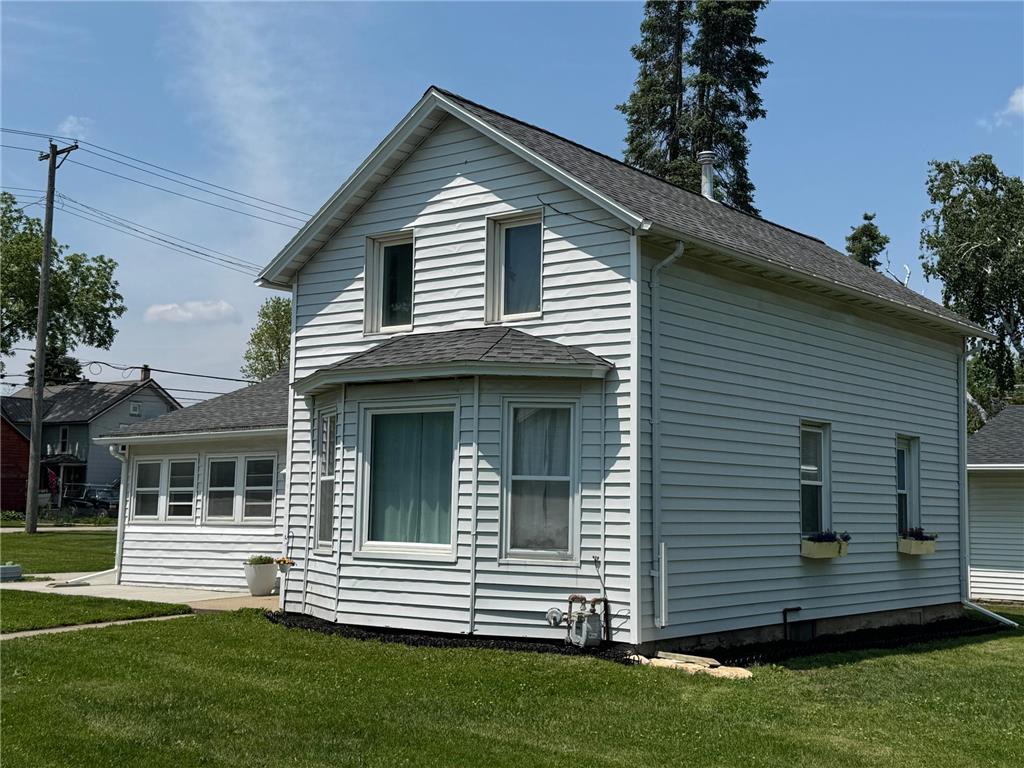 972 Bluff Ave Saint Charles MN 55972 6733948 image1