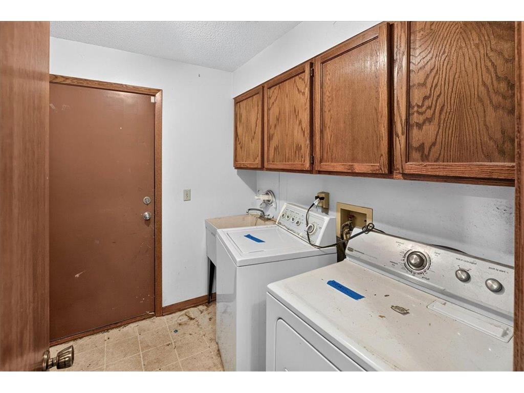 9720 Oliver Avenue N Brooklyn Park MN 55444 7107256 image18