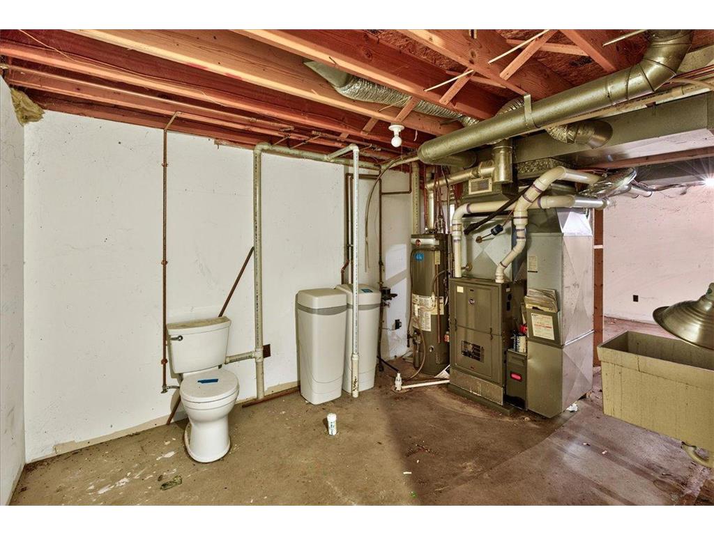 9720 Oliver Avenue N Brooklyn Park MN 55444 7107256 image34