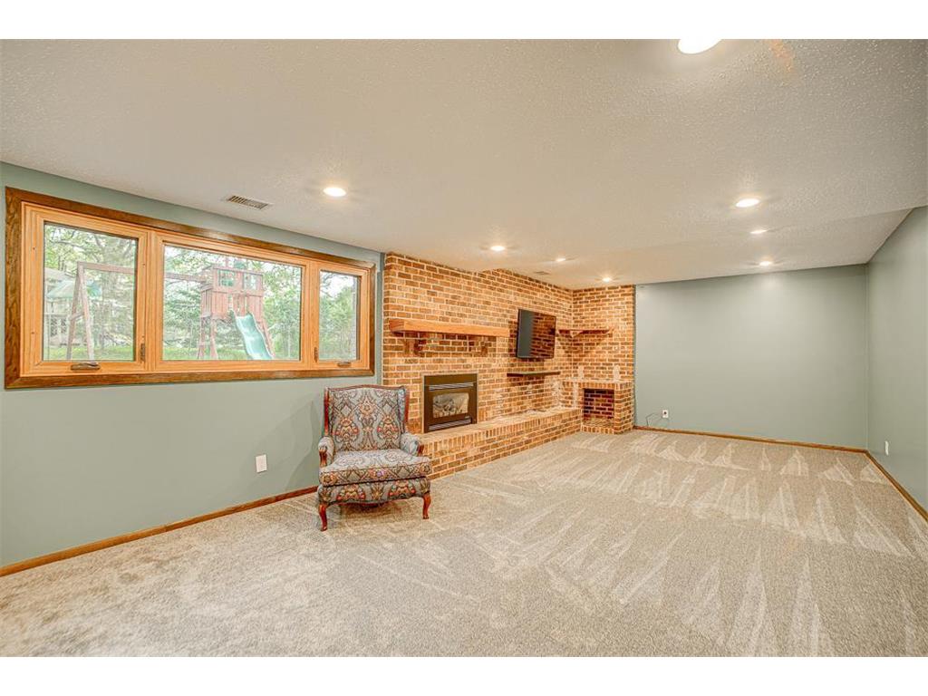 9721 Austin Street NE Blaine MN 55014 7062808 image1