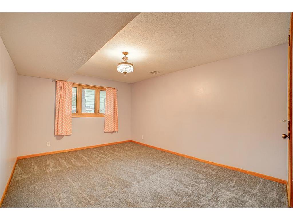 9721 Austin Street NE Blaine MN 55014 7062808 image22