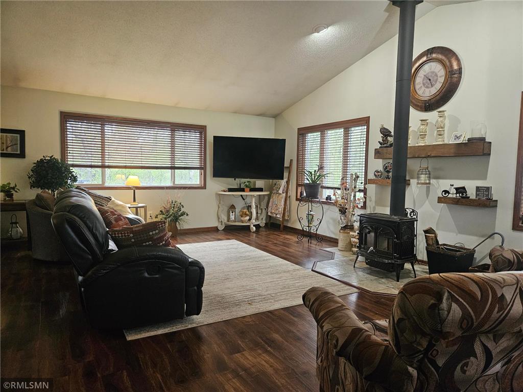 9722 302nd Avenue NW Baldwin Twp MN 55371 7070286 image11