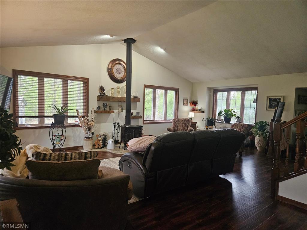 9722 302nd Avenue NW Baldwin Twp MN 55371 7070286 image6