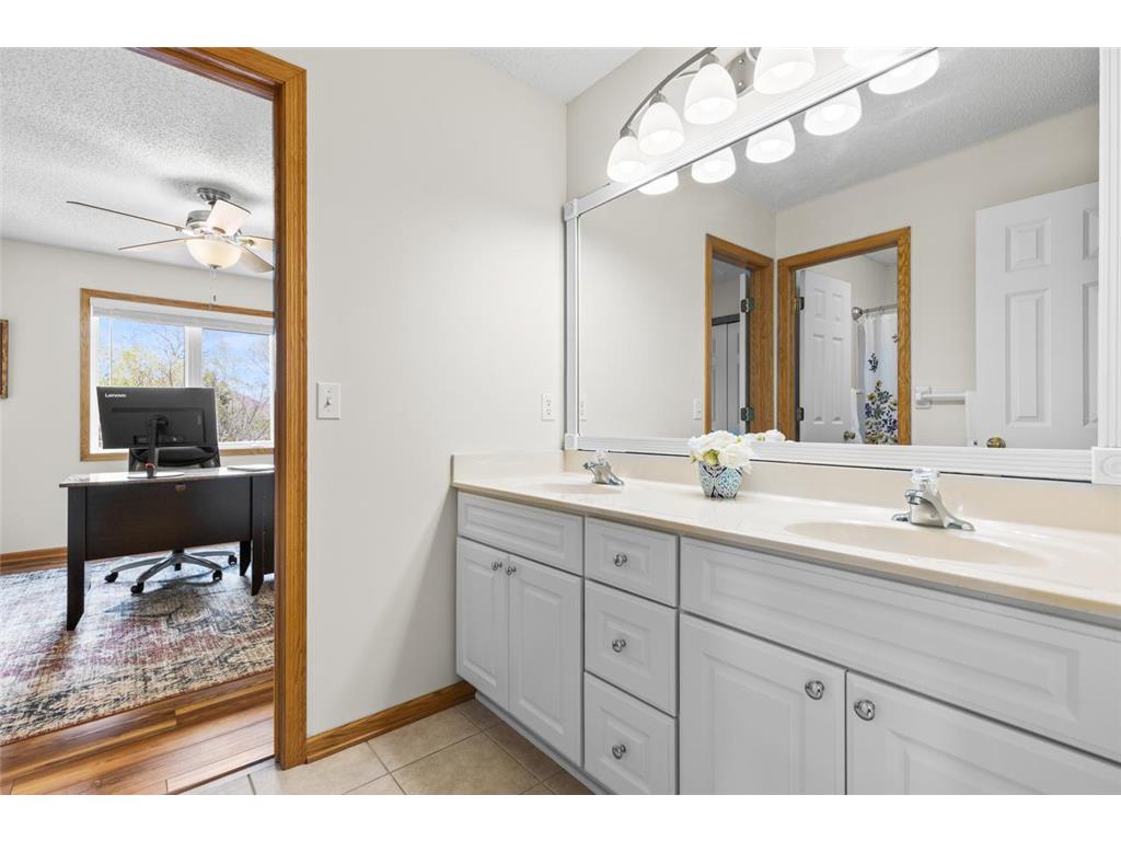 9724 Geisler Road Eden Prairie MN 55347 7063132 image30