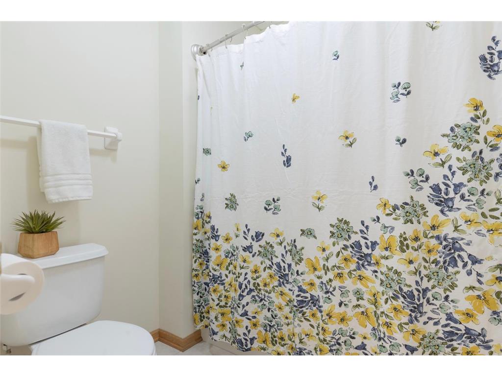 9724 Geisler Road Eden Prairie MN 55347 7063132 image32